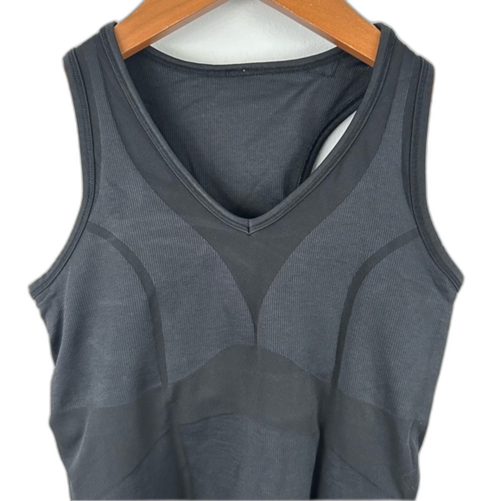 Lululemon Black V-Neck Racerback Tank Workout Gym Activewear Training - Picture 5 of 13